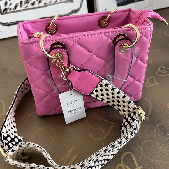 Pink Quilted Vegan leather Shoulder Bag - Picture 5 of 7